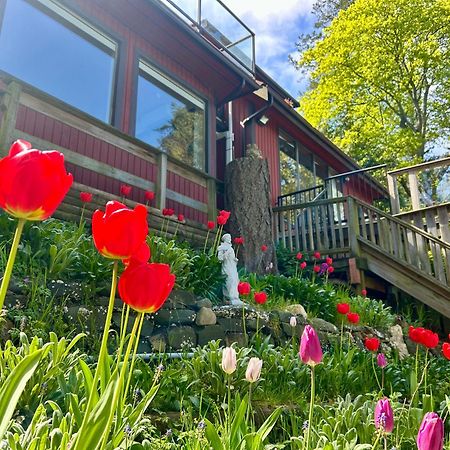 Shangrila Waterfront Vacation Home Bedwell Harbour Exterior foto